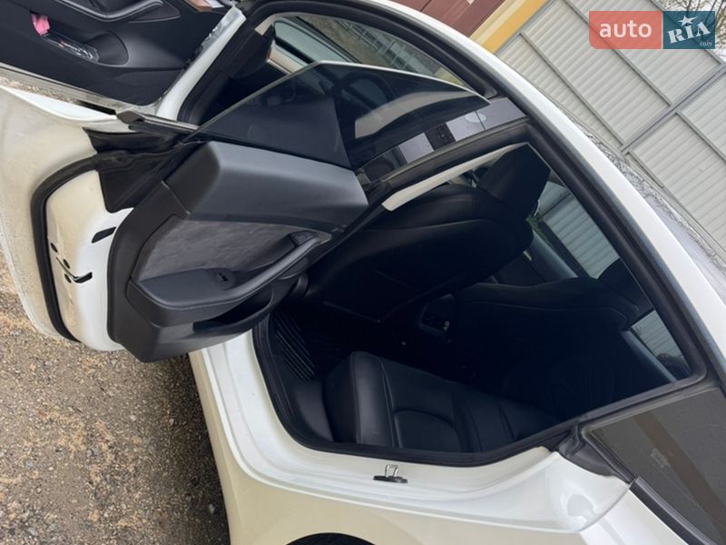 Седан Tesla Model 3 2023 в Харькове