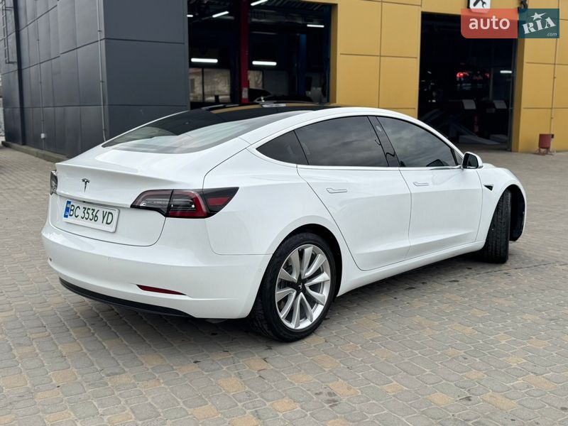 Седан Tesla Model 3 2019 в Самборе
