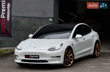 Седан Tesla Model 3 2020 в Харкові