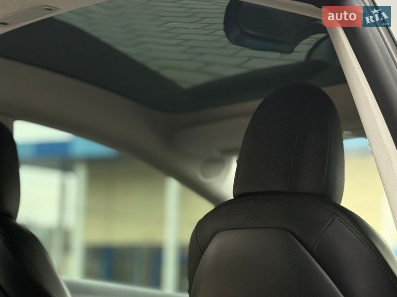 Седан Tesla Model 3 2022 в Дніпрі