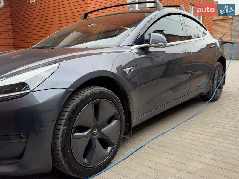 Седан Tesla Model 3 2019 в Виннице