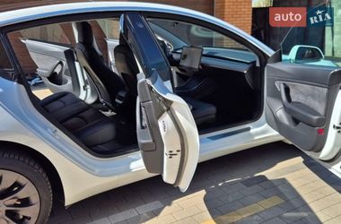 Седан Tesla Model 3 2020 в Белой Церкви
