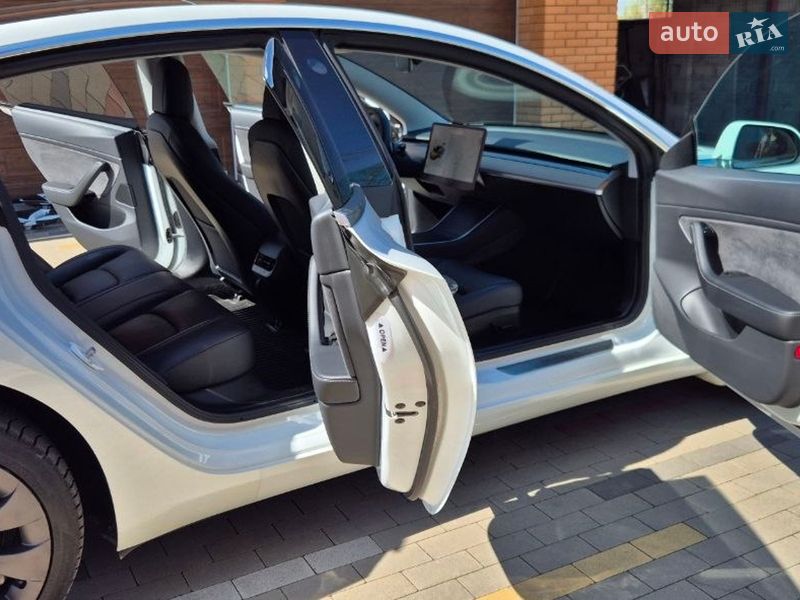 Седан Tesla Model 3 2020 в Белой Церкви