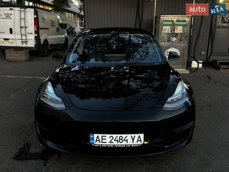 Седан Tesla Model 3 2019 в Днепре