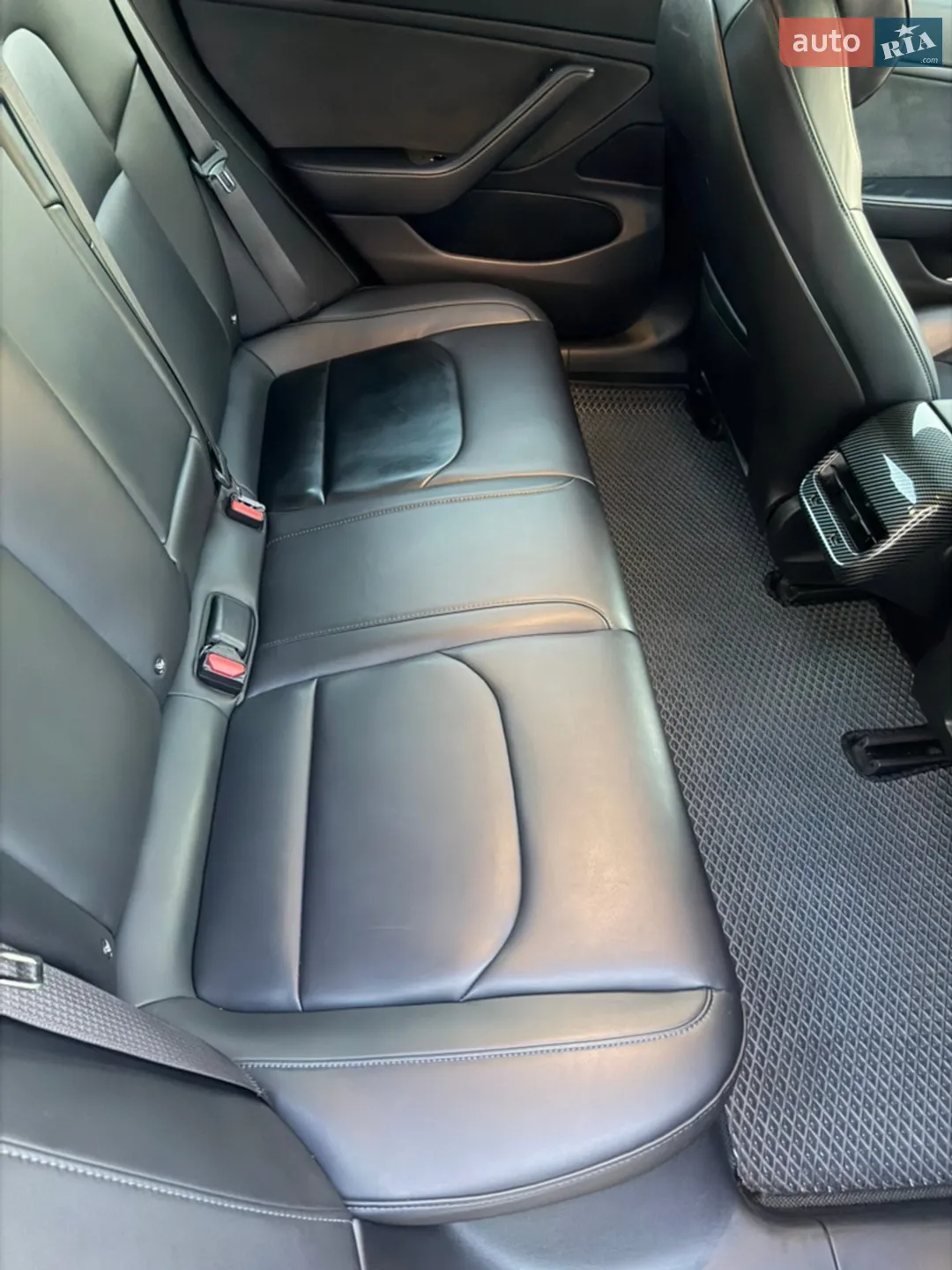 2018 Tesla Model 3 - мініатюра 10