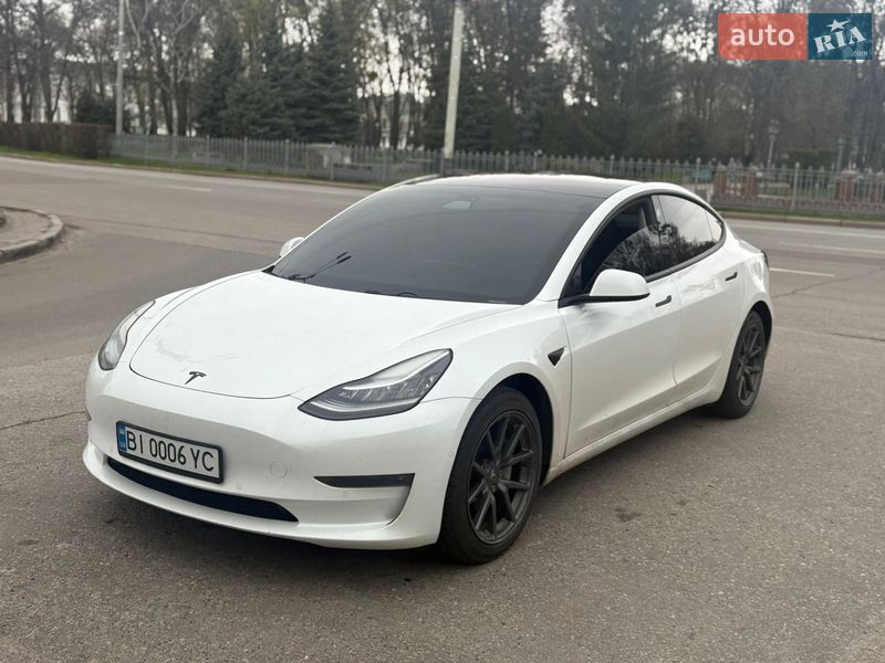 2019 Tesla Model 3, VIN 5YJ3E1EB5KF418329:plate — фото 1 (autoria)