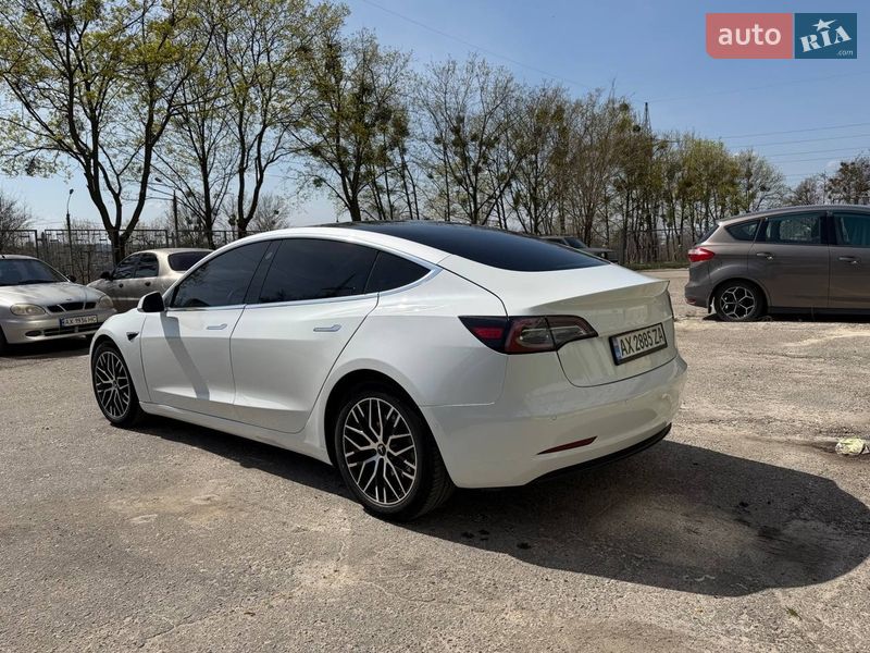 Седан Tesla Model 3 2018 в Харькове