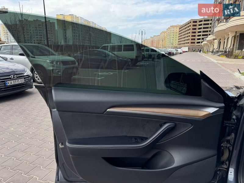 Седан Tesla Model 3 2022 в Києві