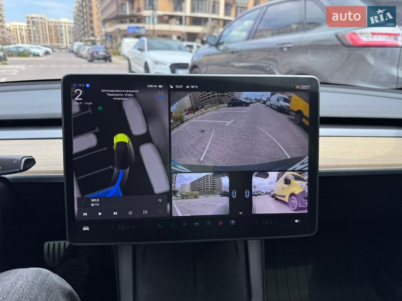 Седан Tesla Model 3 2022 в Києві