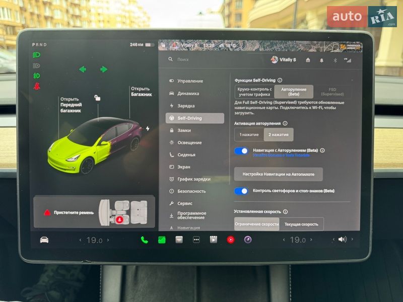 Седан Tesla Model 3 2022 в Києві