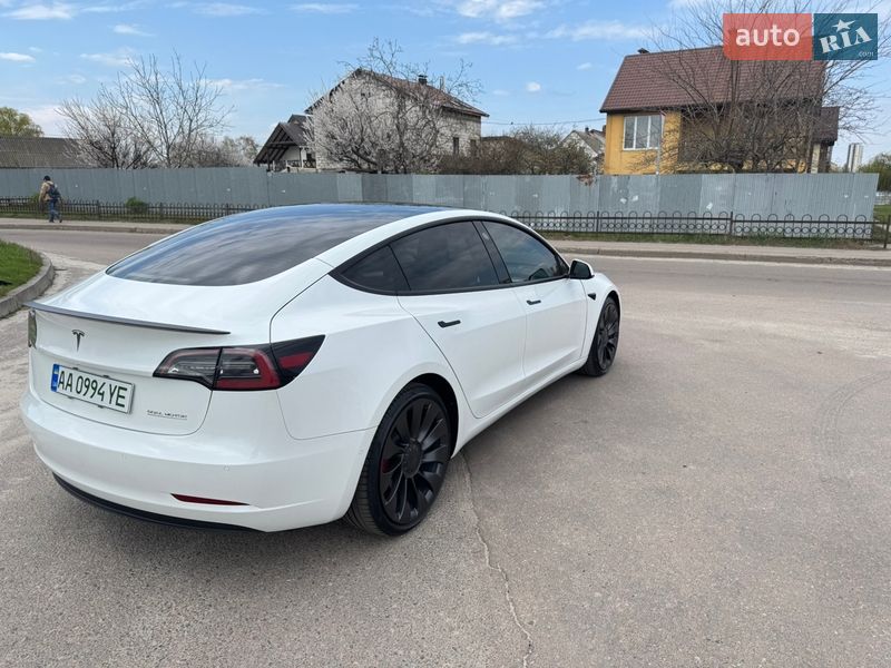 Седан Tesla Model 3 2022 в Києві