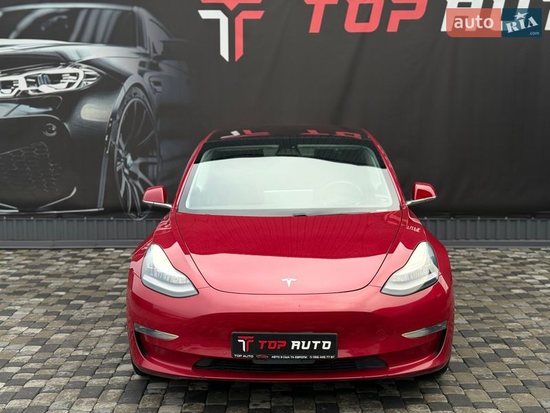 Седан Tesla Model 3 2018 в Львові