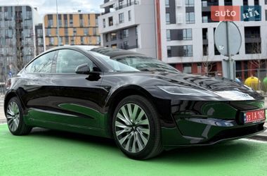 Седан Tesla Model 3 2024 в Києві