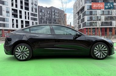 Седан Tesla Model 3 2024 в Києві