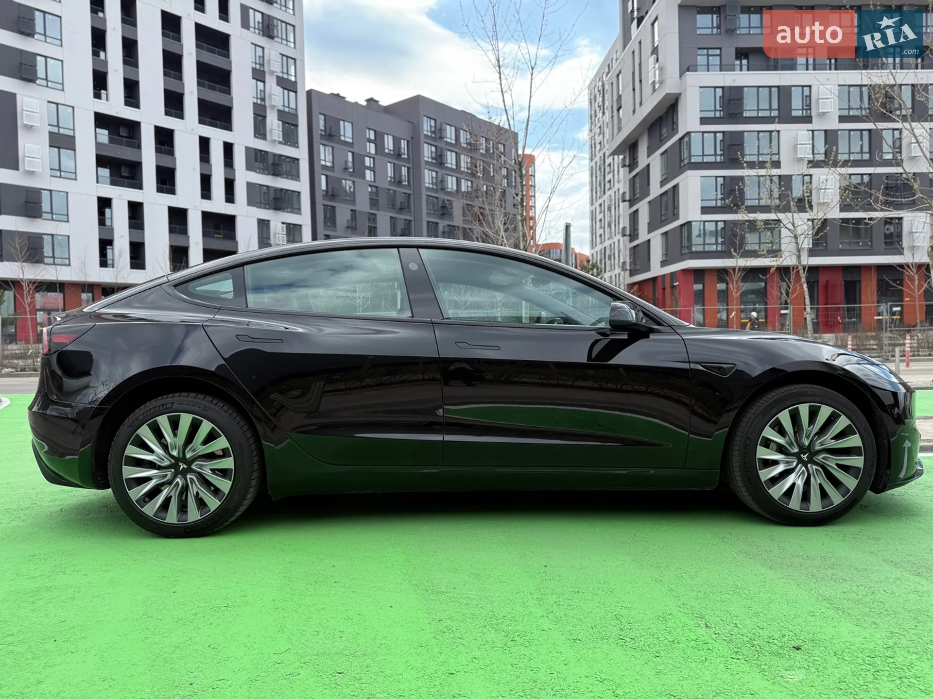 2024 Tesla Model 3 - мініатюра 8