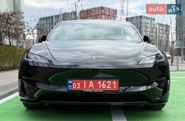 Седан Tesla Model 3 2024 в Києві