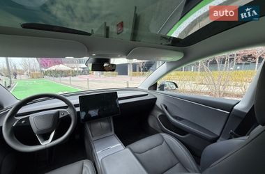 Седан Tesla Model 3 2024 в Києві
