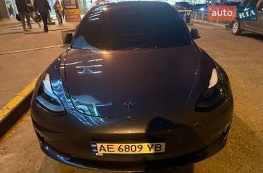 Седан Tesla Model 3 2023 в Днепре