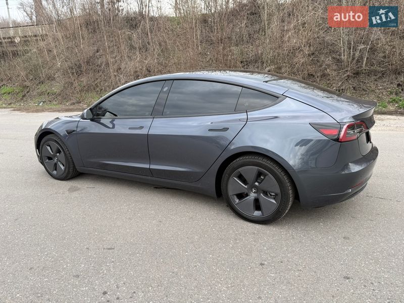 Седан Tesla Model 3 2023 в Днепре