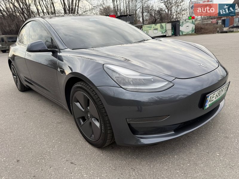 Седан Tesla Model 3 2023 в Днепре