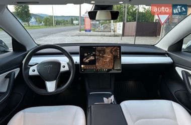 Седан Tesla Model 3 2021 в Ужгороде