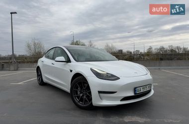 Седан Tesla Model 3 2021 в Києві