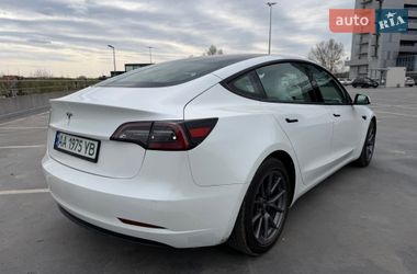 Седан Tesla Model 3 2021 в Киеве
