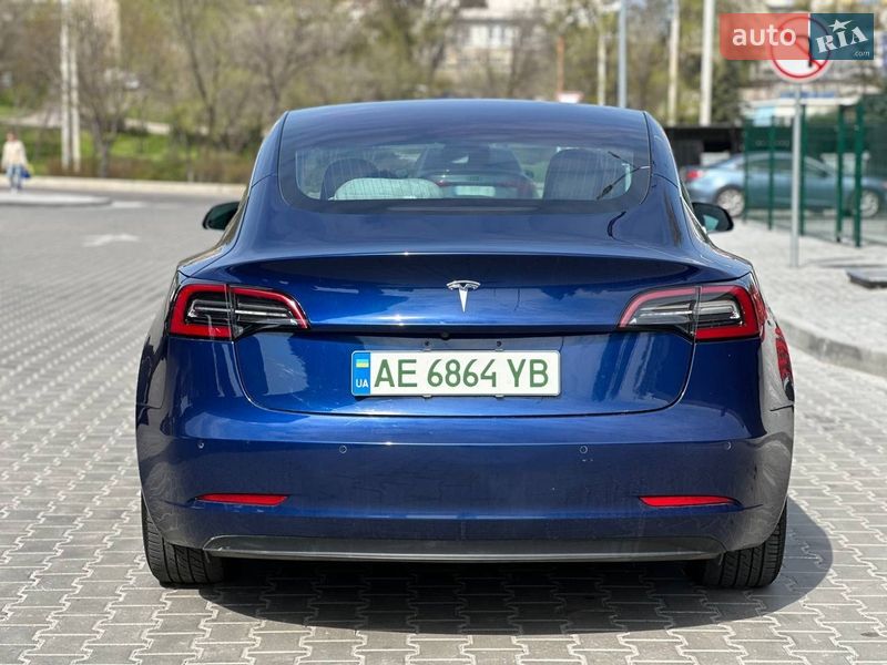 Седан Tesla Model 3 2018 в Днепре