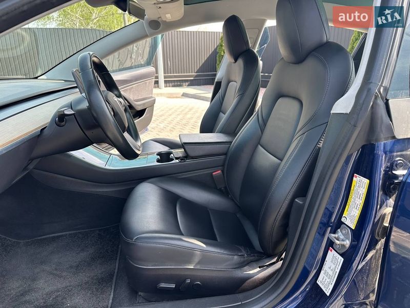 Седан Tesla Model 3 2018 в Днепре