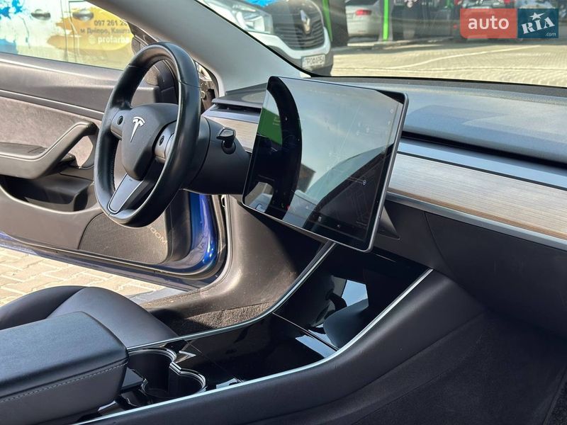 Седан Tesla Model 3 2018 в Днепре