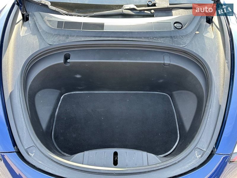 Седан Tesla Model 3 2018 в Днепре