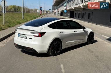 Седан Tesla Model 3 2024 в Києві