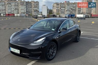 Седан Tesla Model 3 2019 в Києві