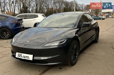 Седан Tesla Model 3 2024 в Полтаве