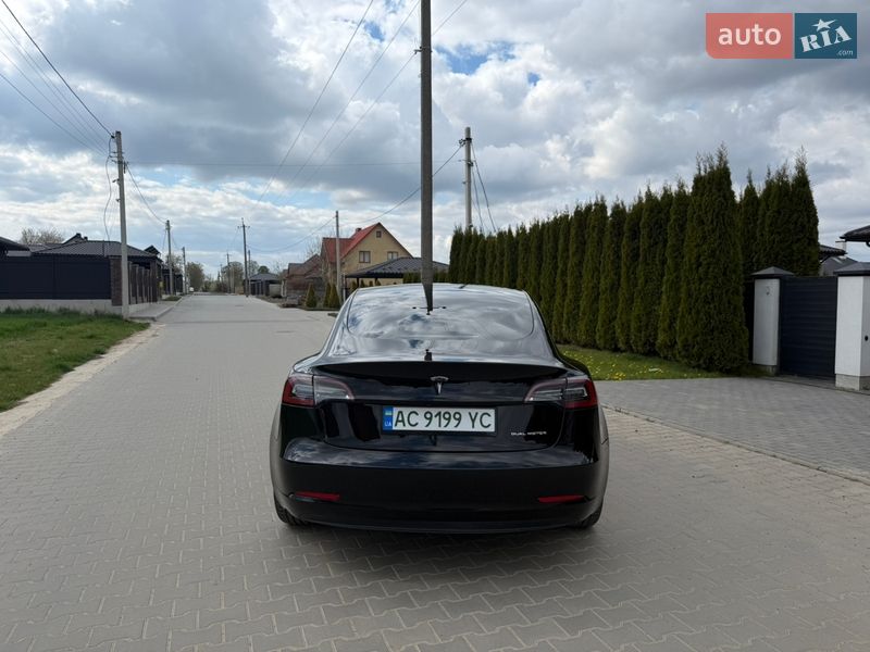 Седан Tesla Model 3 2022 в Луцке