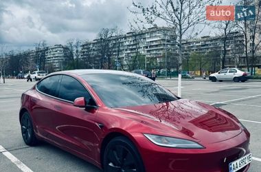 Седан Tesla Model 3 2024 в Киеве