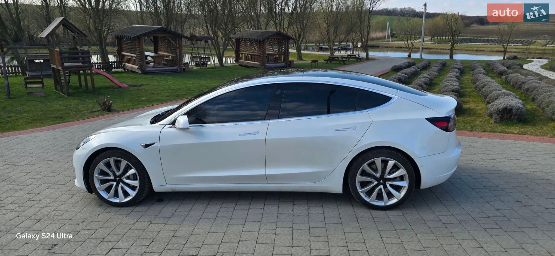 2020 Tesla Model 3 - мініатюра 3