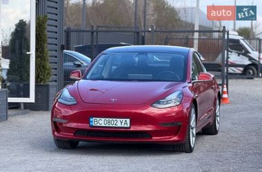 Седан Tesla Model 3 2018 в Львові