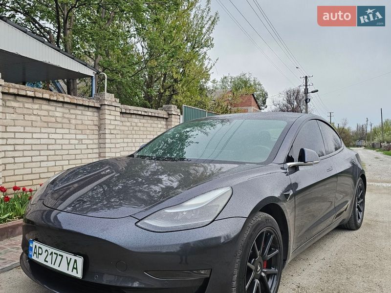 Tesla Model 3 2019