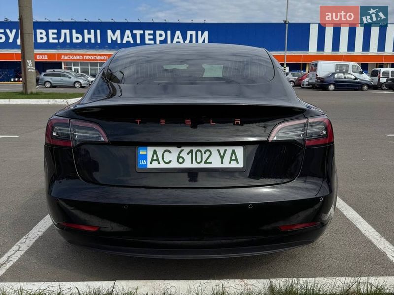 Седан Tesla Model 3 2019 в Луцьку