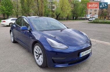 Седан Tesla Model 3 2021 в Кривому Розі