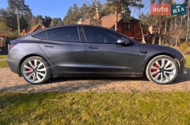 Седан Tesla Model 3 2022 в Львове