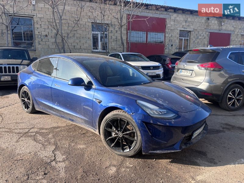 Седан Tesla Model 3 2020 в Одесі