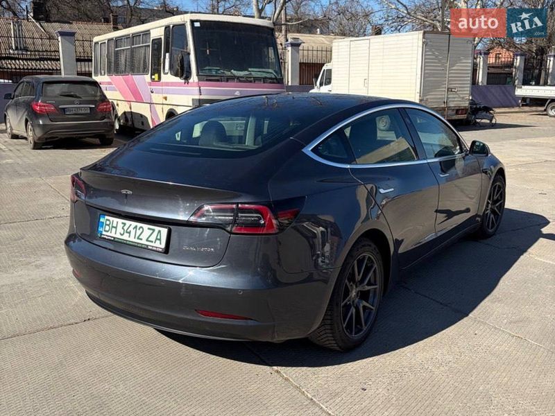 Седан Tesla Model 3 2019 в Одессе