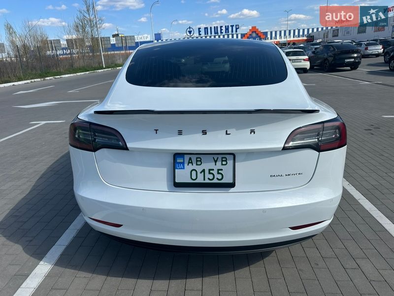 Седан Tesla Model 3 2019 в Вінниці