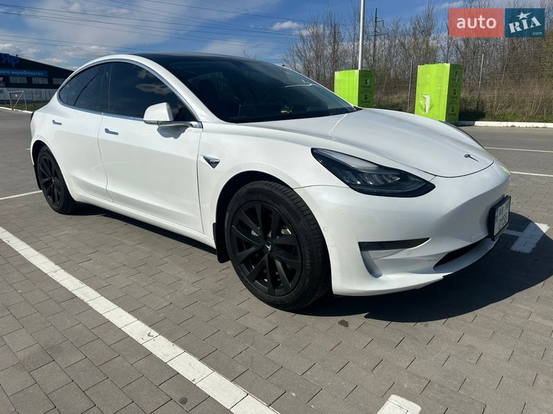 Tesla Model 3 2019