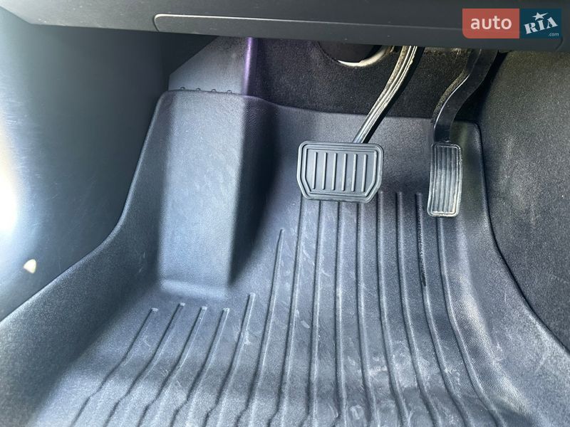 Седан Tesla Model 3 2019 в Вінниці