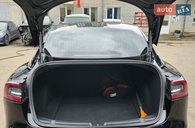 Седан Tesla Model 3 2018 в Киеве
