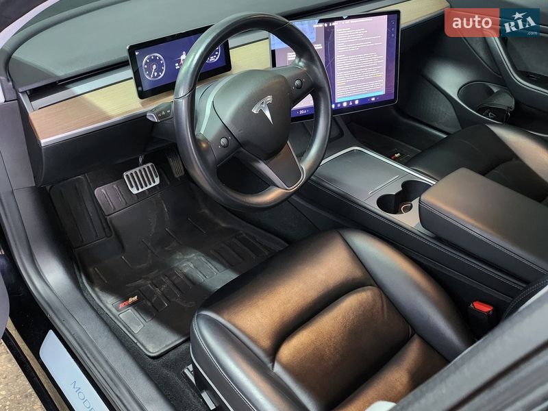 Седан Tesla Model 3 2018 в Киеве