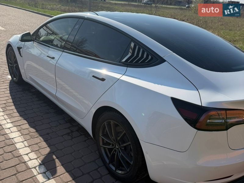 Седан Tesla Model 3 2020 в Днепре